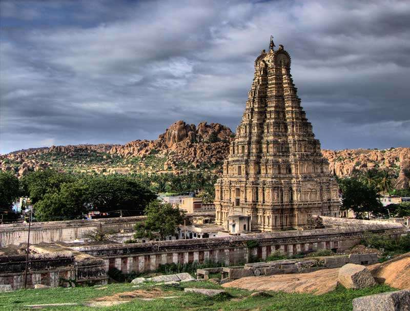 De Virupaksha Tempel in Hampi<br>