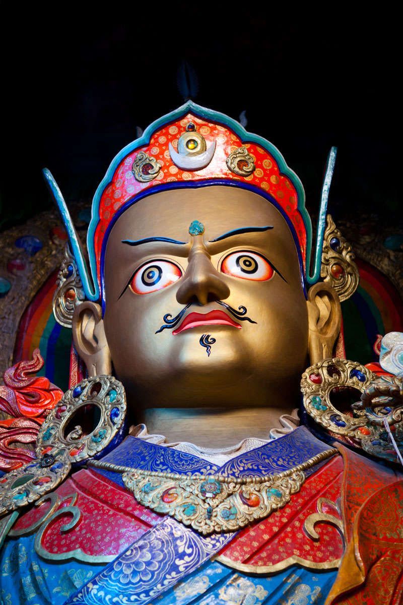 Een beeld bij de Hemis Gompa<br>