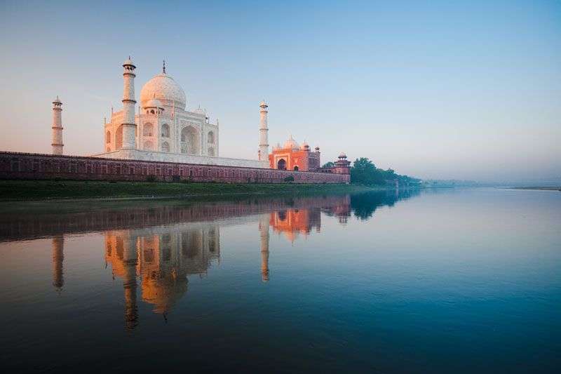 Zonsopgang bij de Taj Mahal<br>